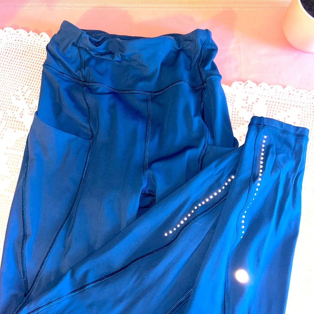 blue LULU leggings!